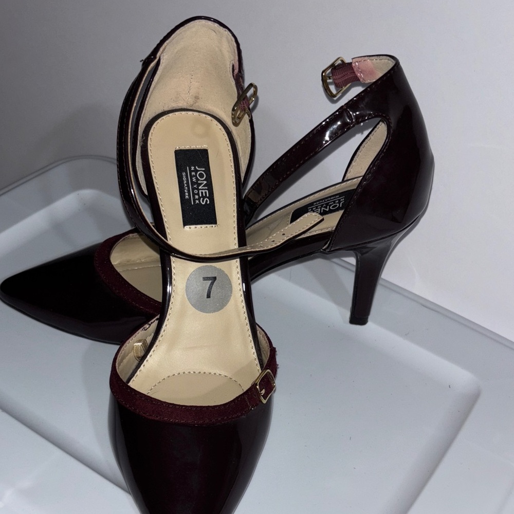 Jones New York Women's Heels / purple / raspberry